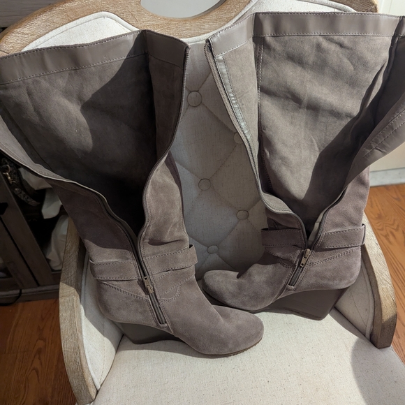 Sole Society Wedge Boots in Taupe - Picture 5 of 9